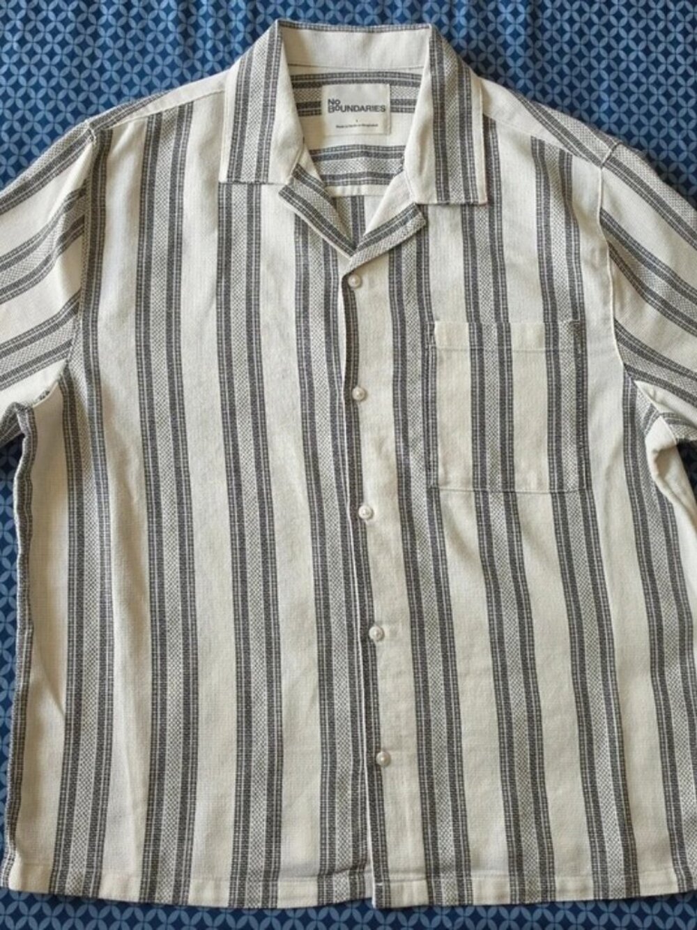 No Boundaries Men's Striped Short Sleeve Button-Up Shirt w/ Pockets L